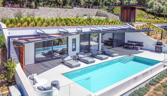 Villa Beyond the Dream