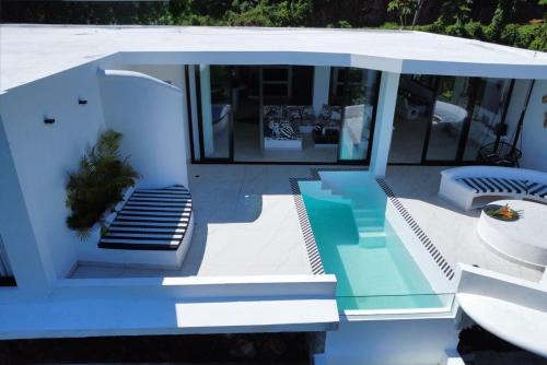 Villa Blanca only accessible by 4x4 vehicle