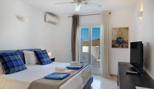 Villa "Blueros - Main" with Sea View, Shared Pool & Wi-Fi