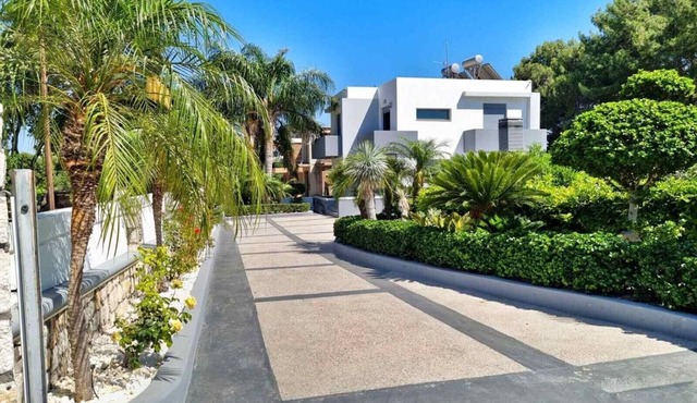 Villa 'Casa Di Jiovanni Luxury' with Mountain View, Wi-Fi and Air Conditioning