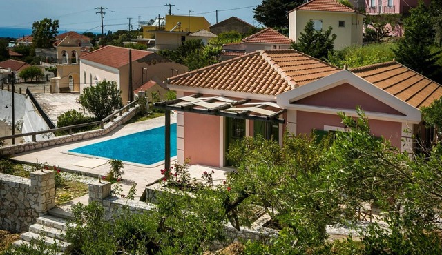 Villa 'Country Atheras' with Sea View, Wi-Fi and Air Conditioning