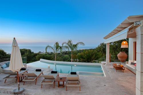 Villa Delfini - Elevated Sea Views by etouri