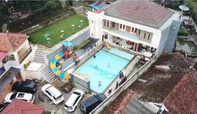 villa Deris 7 kamar