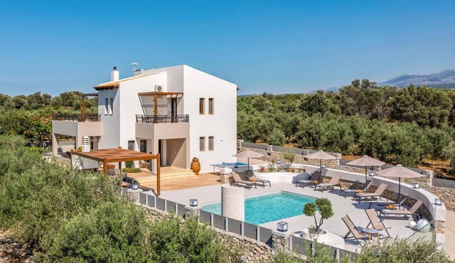 Villa Erato by Villa Plus