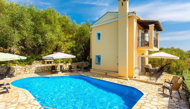 Villa Evie - Three Bedroom Villa, Sleeps 5