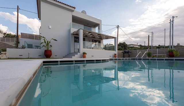 Villa in Crete with Sea Views & Private Pool