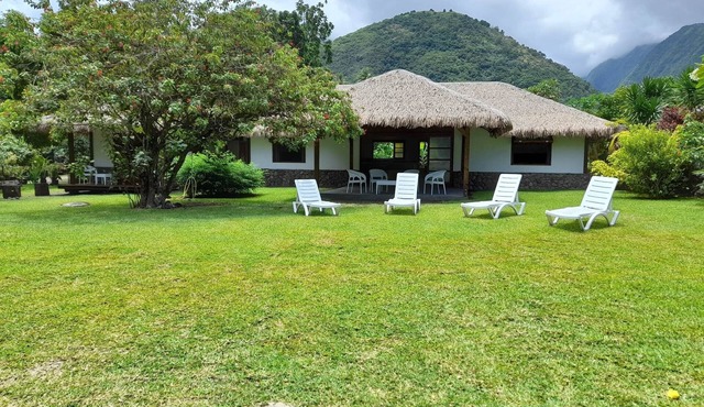 Villa Kahaia: Tahiti by the sea.