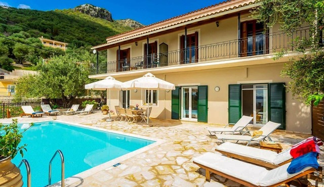 Villa Katerina - Five Bedroom Villa, Sleeps 10
