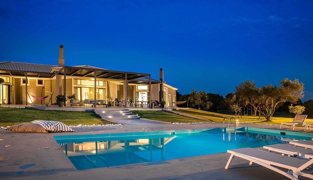 Villa Katrin: Indulge in Luxury & Relaxation