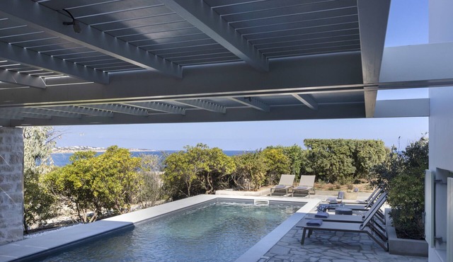 Villa Kirki · Stunning Beachfront 3BR Villa that h