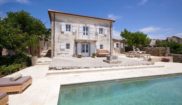 Villa Kothreas - Four Bedroom Villa, Sleeps 8