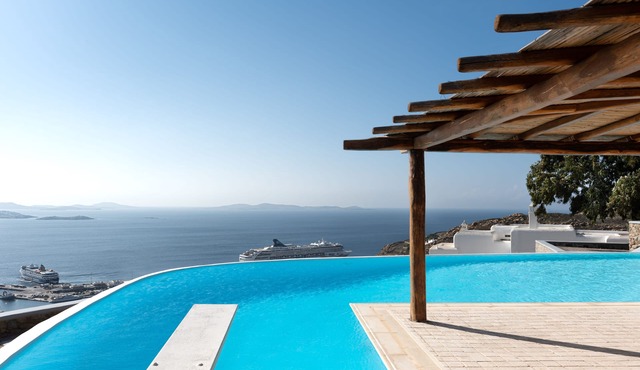 Villa Leon Majestic Unlimited View to the Infinite Blue Waters of the Aegean