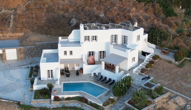 Villa Lithari: enjoy magnificent views and your own private pool (Plaka/Orkos)