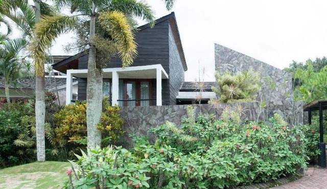 Villa Lovender Klub Bunga A14