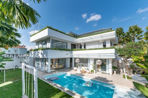 Villa Luja by GORO
