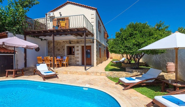 Villa Manolis with 3 bedrooms, 2 bathrooms and private pool in Asteri village
