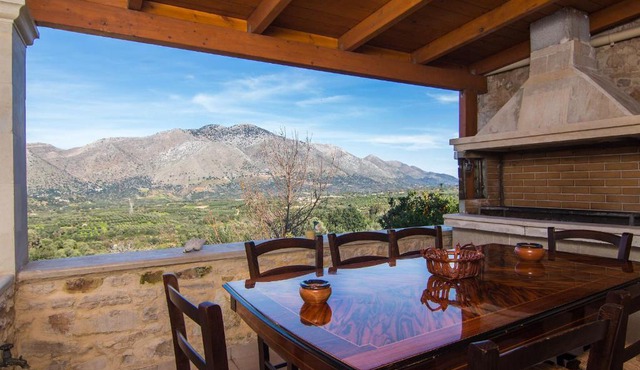 Villa Morfeas - Traditional Cretan Escape with BBQ