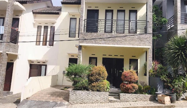 Villa Mutiara Panderman