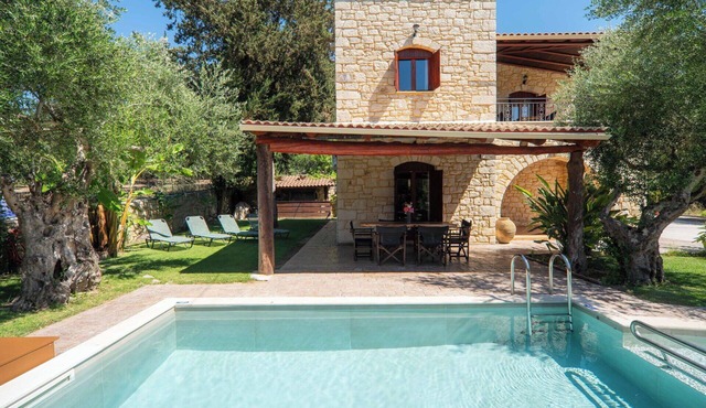 Villa Nipos - Villa Rental on the Island of Crete, Greece