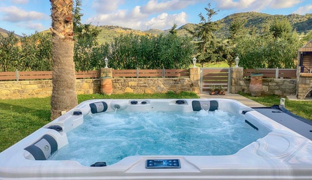 Villa Nopigia - Three Bedroom Villa, Sleeps 6