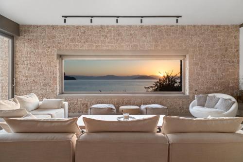 Villa Olea - Luxury Villa with Swimming pool, Tennis court & Beach Volley