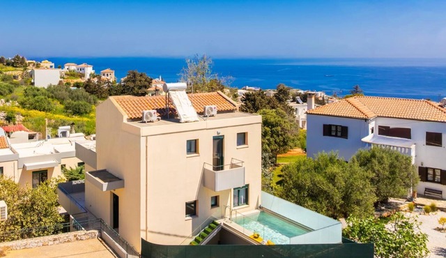 Villa Phedra - Three Bedroom Villa, Sleeps 6