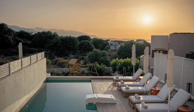 Villa Platanus, Aesthete Villas