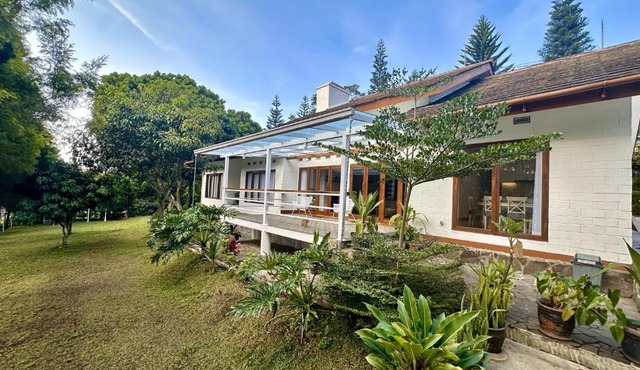 Villa Putih Le Cordon