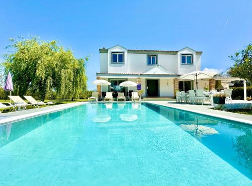 Villa Rubina Sidari with private pool by DadoVillas