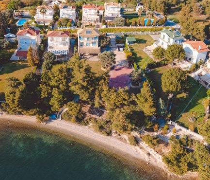 Villa Sapphire BeachFront Eretria