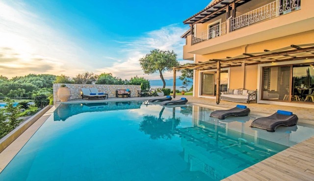 Villa Seawave by Villa Plus