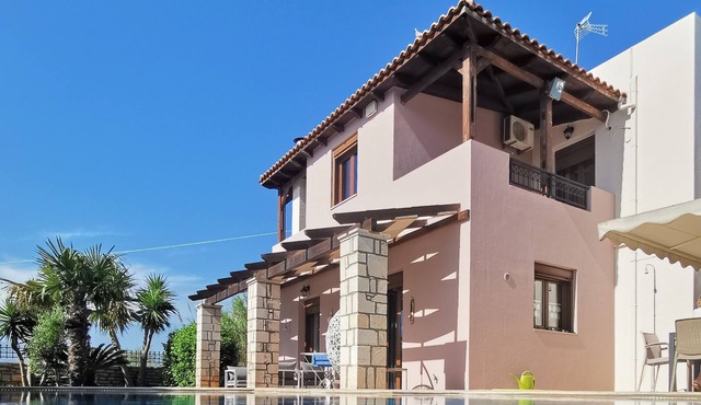 Villa Steki with private pool and only 3km to the sea