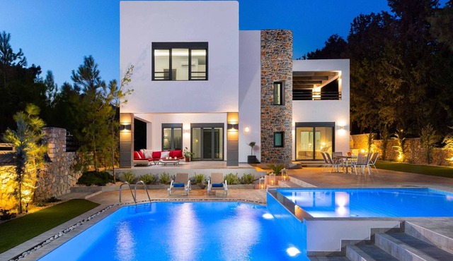 Villa Summer Light-A beautiful modern villa just completed in the Summer of 2018