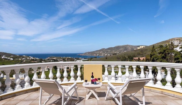 Villa Syros Gem, Luxury Mansion Sunset & Sea Views