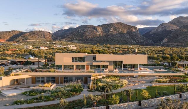 Villa Tauros