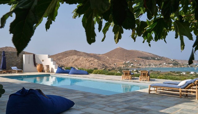 Villa Tchi Tcha - Naoussa Bay