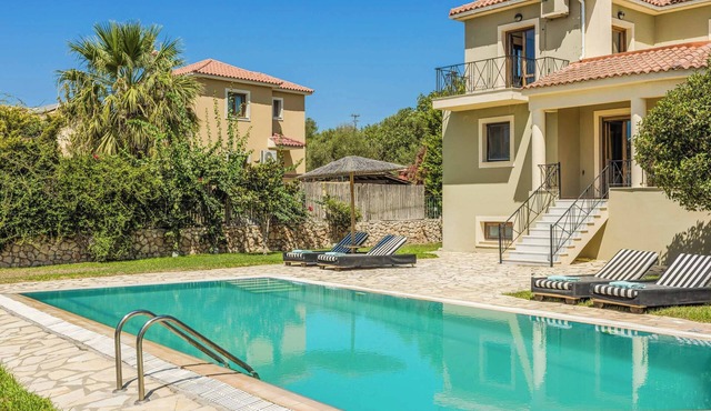 Villa Theodoros - Three Bedroom Villa, Sleeps 6