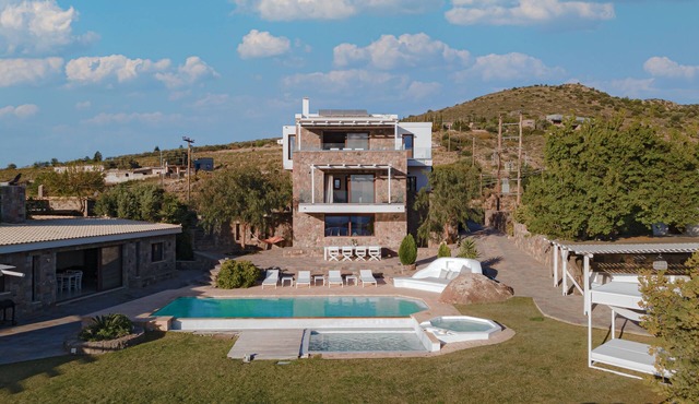 Villa Tzikides Aegina