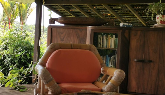 Villa VAI, ideal for those wishing to visit "Tahiti iti" and the surrounding area.