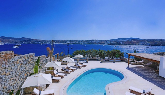 Villa Veneta with pool and sea view