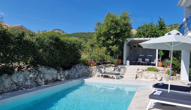Villa with Private Pool & Sea Views – Peaceful Retreat in Kefalonia - Sleeps 5