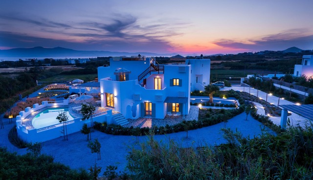 Villas Sofia Matina 2 cycladic villas side by side perfect for large groups