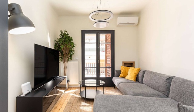 Vista: Spacious city centre home