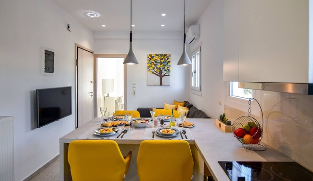 White Rock Milos Suites