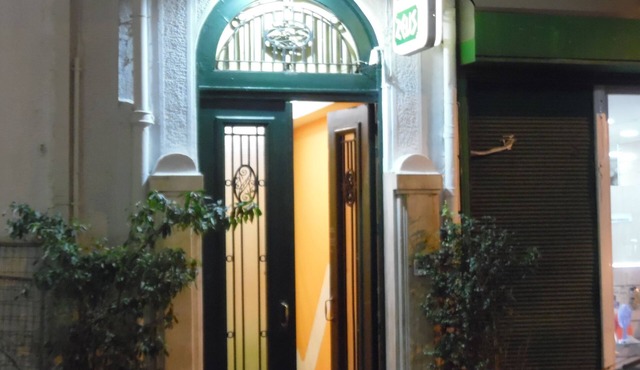 Zeus Hostel