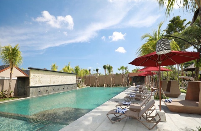 1 BR Suite Villa with a private pool, FREE return airport transfers