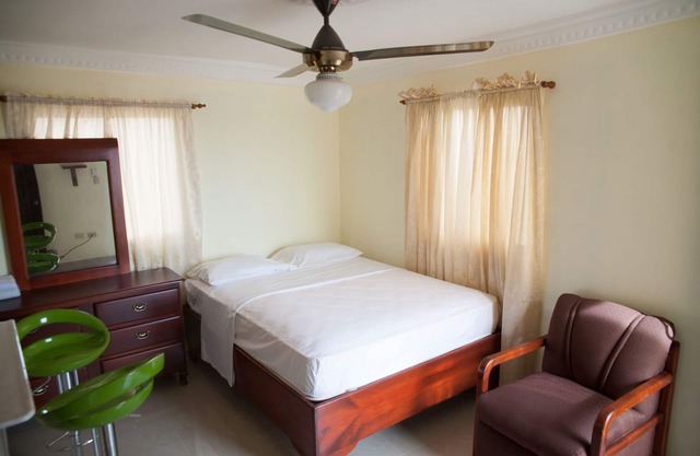 Comfort Studio With Full Kitchenette Free High Speed Wirelss & wired Internet