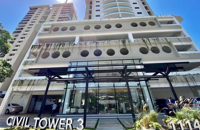 Deluxe 1Bed Apt. City & Sea View WiFi, Pool & Gym