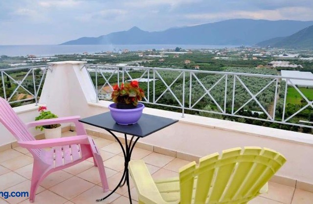 Rock Leonidio Maisonette 