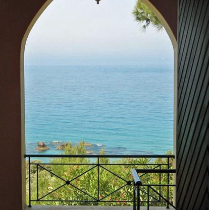Studio Apartments Swimming Pool and sea view on Pelekas Beach